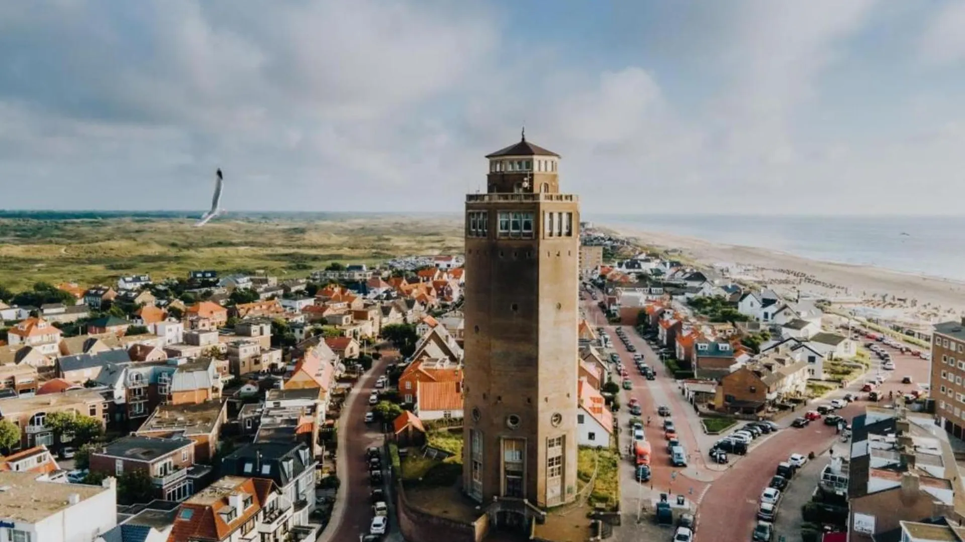 Sunny Spacious Apartment De Bijenkorf Zandvoort